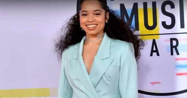 Who is Ella Mai? Wiki, Age, Net Worth, Boyfriend, Family, Biography & More