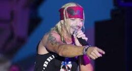 Does Bret Michaels Have Hair Loss? Why Did He Always Wear A Bandana On His Forehead? Before And After Photos On Twitter