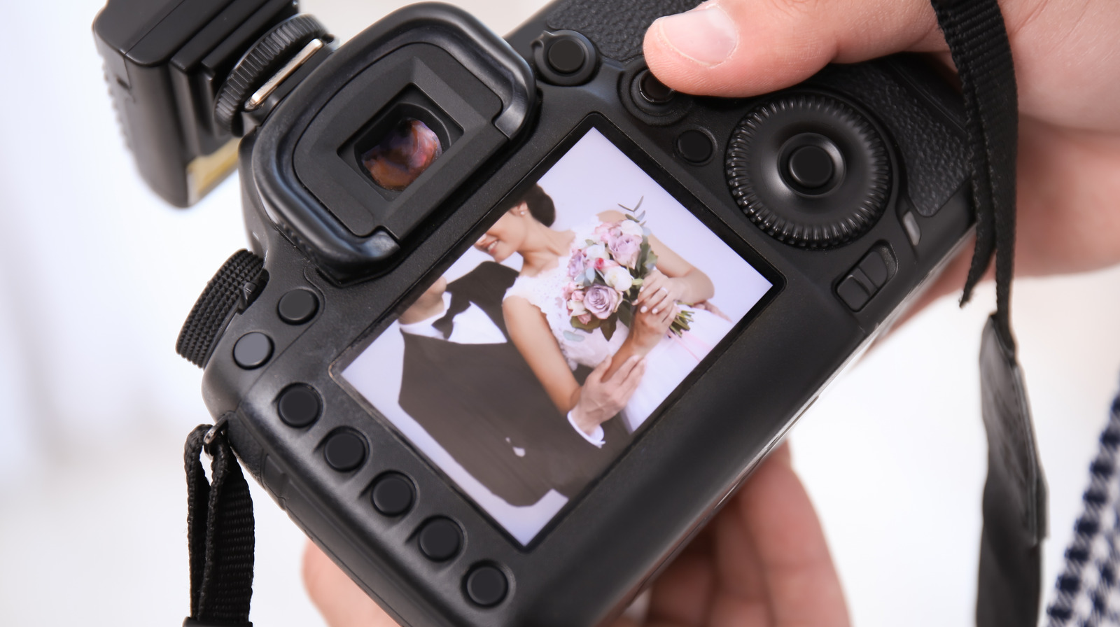 how-much-does-it-cost-to-hire-a-wedding-photographer-247-news-around