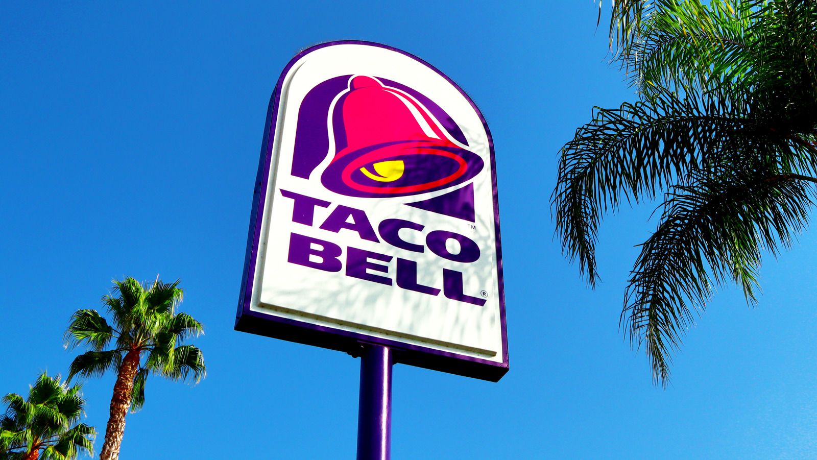 The Horrifying Way A Taco Bell Sign Killed A 49-Year-Old Woman - 247 ...