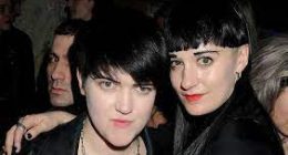 Who Is Romy Madley Croft Partner? The xx Guitar Vocalist Net Worth 2022