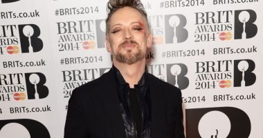 Has Boy George Done Hair Transplant Surgery? Does He Wears A Hat That Goes With His Makeup