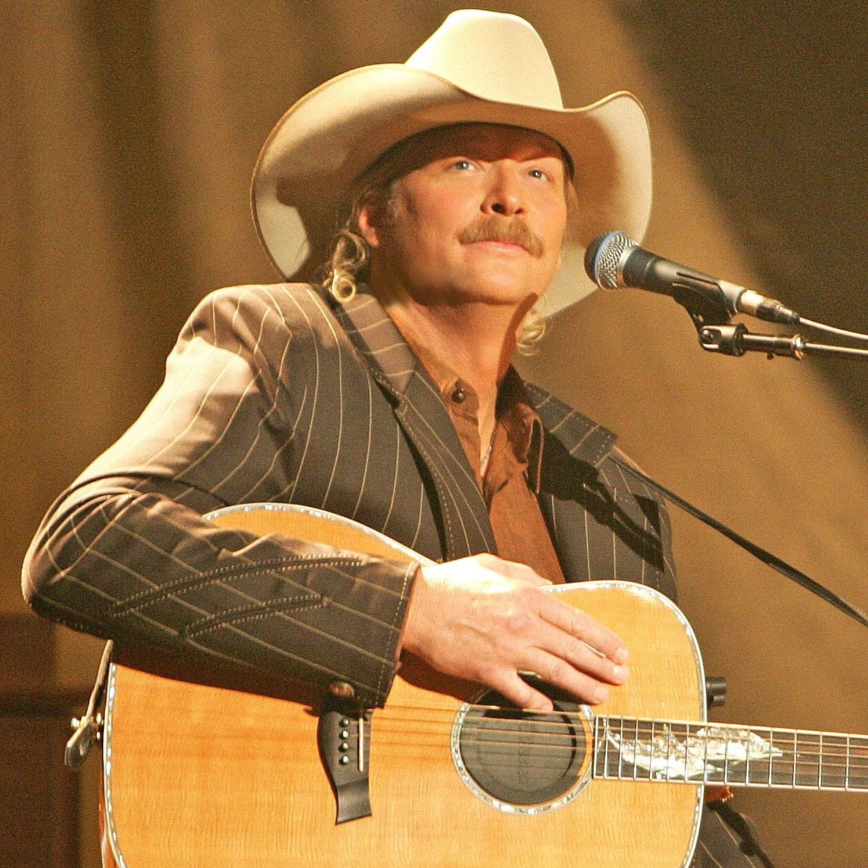 Is Country Music Star Alan Jackson Religion Christian? Did He Pass Away
