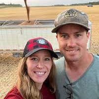 Is Kaitlyn Lawes Pregnant For Her Husband? Partner, Parents & Career