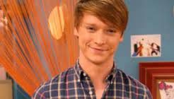 Who Are Calum Worthy Parents?