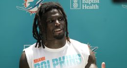 Is Miami Dolphins WR Tyreek Hill Hair Natural? Long Hairstyle Looks Good On His Face
