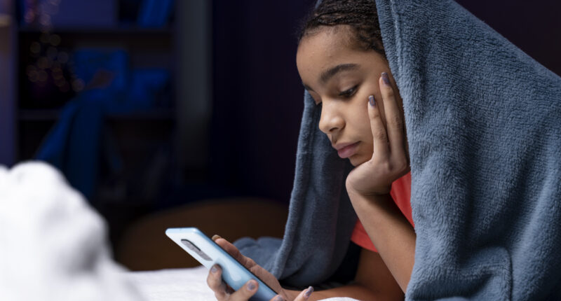 10 Adverse Health Effects of Too Much Screen Time