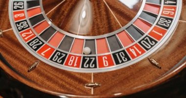 Important Tips to Consider When Choosing Online Or Offline Casino Slot Options
