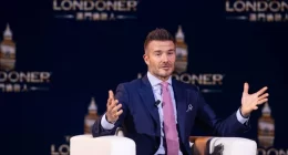 David Beckham Shows His Support for Romeo: Latest Buzzcut Covered by Flat Cap