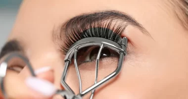Removing Lash Extensions Safely Without Remover At Home? 7 Expert Ways