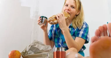 Stop Doing These 7 Things In 2024 For The Sake Of Your Health
