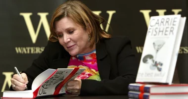 Billie Lourd Honors Carrie Fisher: A Heartfelt Tribute to Grief and Addiction