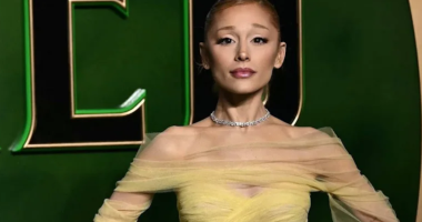 Ariana Grande Shares Rare Wicked Backstage Photos Including Brunette Glinda