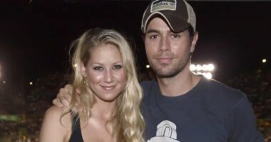 Tennis Star Anna Kournikova Expecting Fourth Child at Age 44