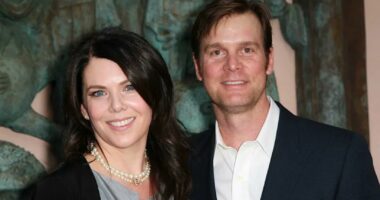 Lauren Graham And Peter Krause Relationship: Marriage Status Explained